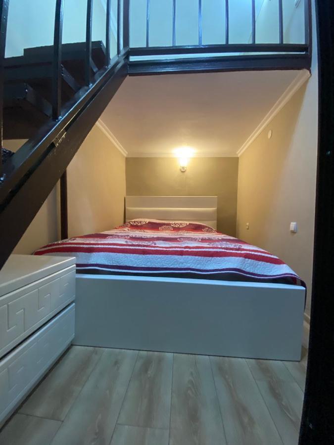 Honey Apartment Тбілісі Екстер'єр фото